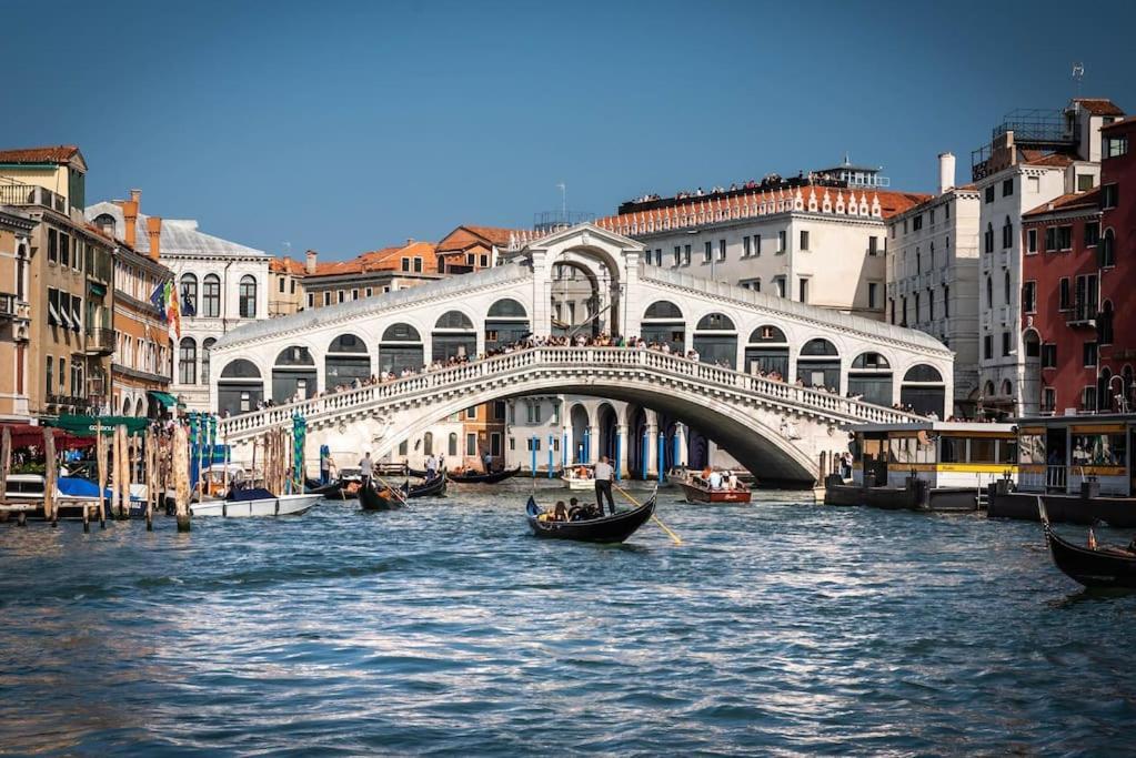 Apt With Amazing View - San Marco Apartment Venesia Bagian luar foto
